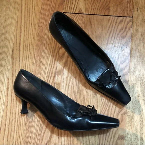 Stuart weitzman kitten heels best sale